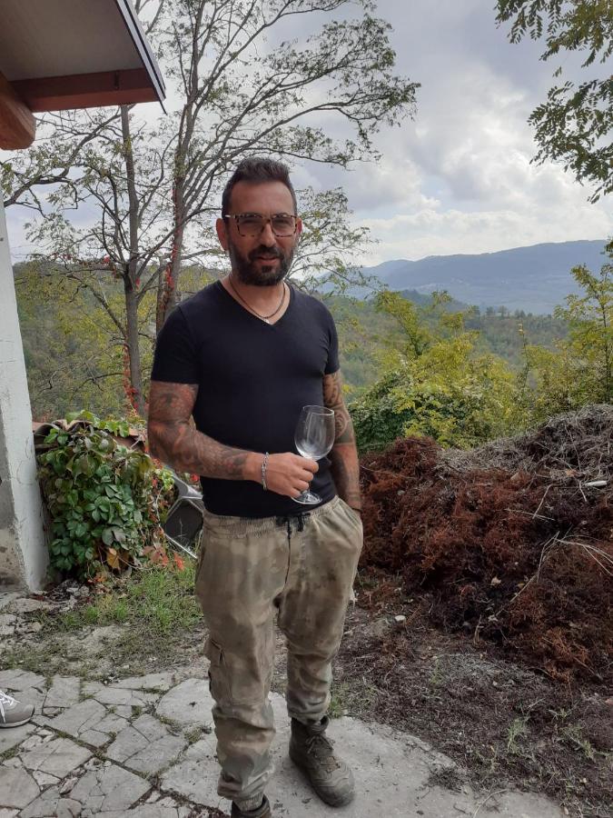 Oasi Di Mastarone - Il Vino E Le Rose * Momperone